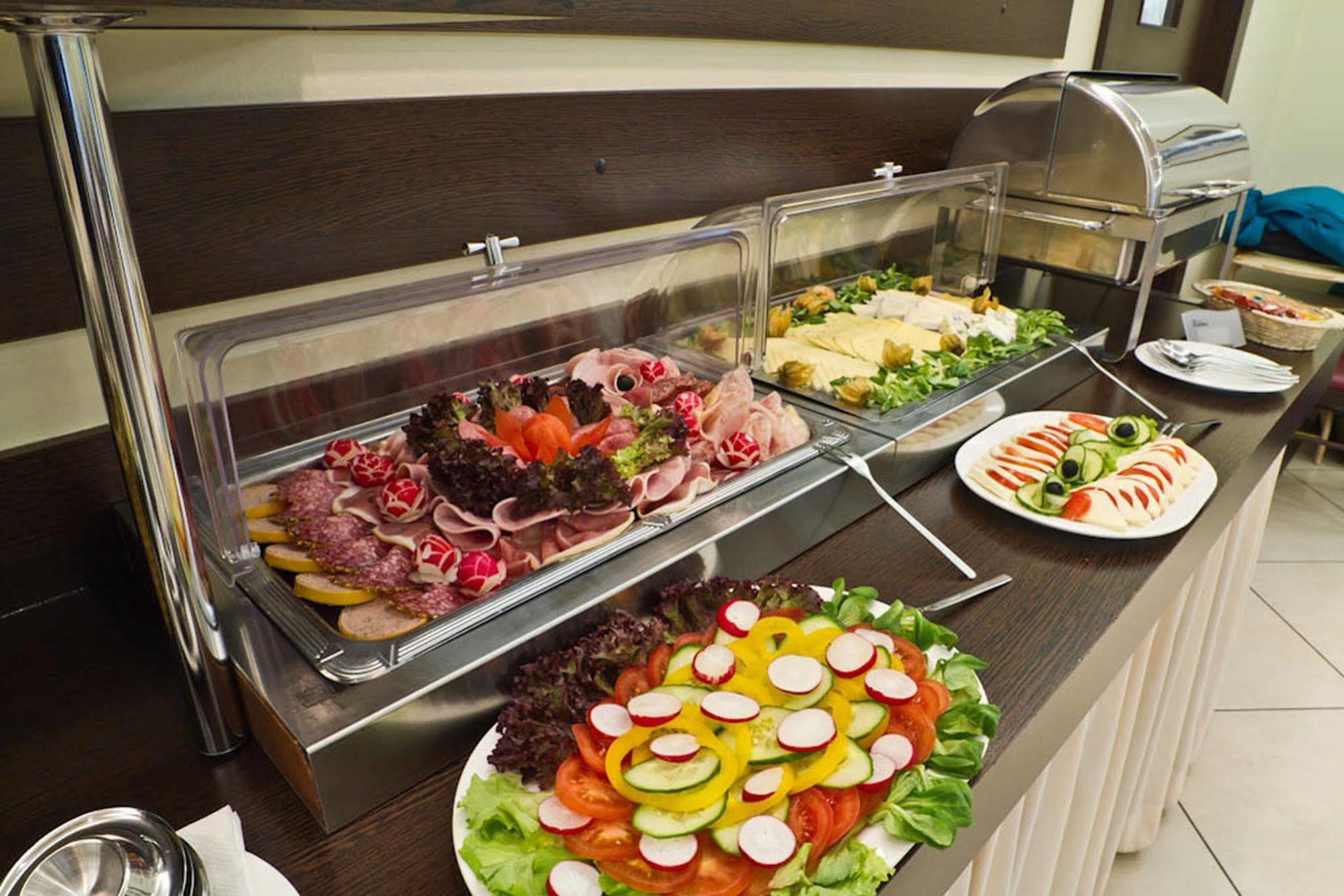 Ivbergs Hotel Messe Nord Berlin Dış mekan fotoğraf