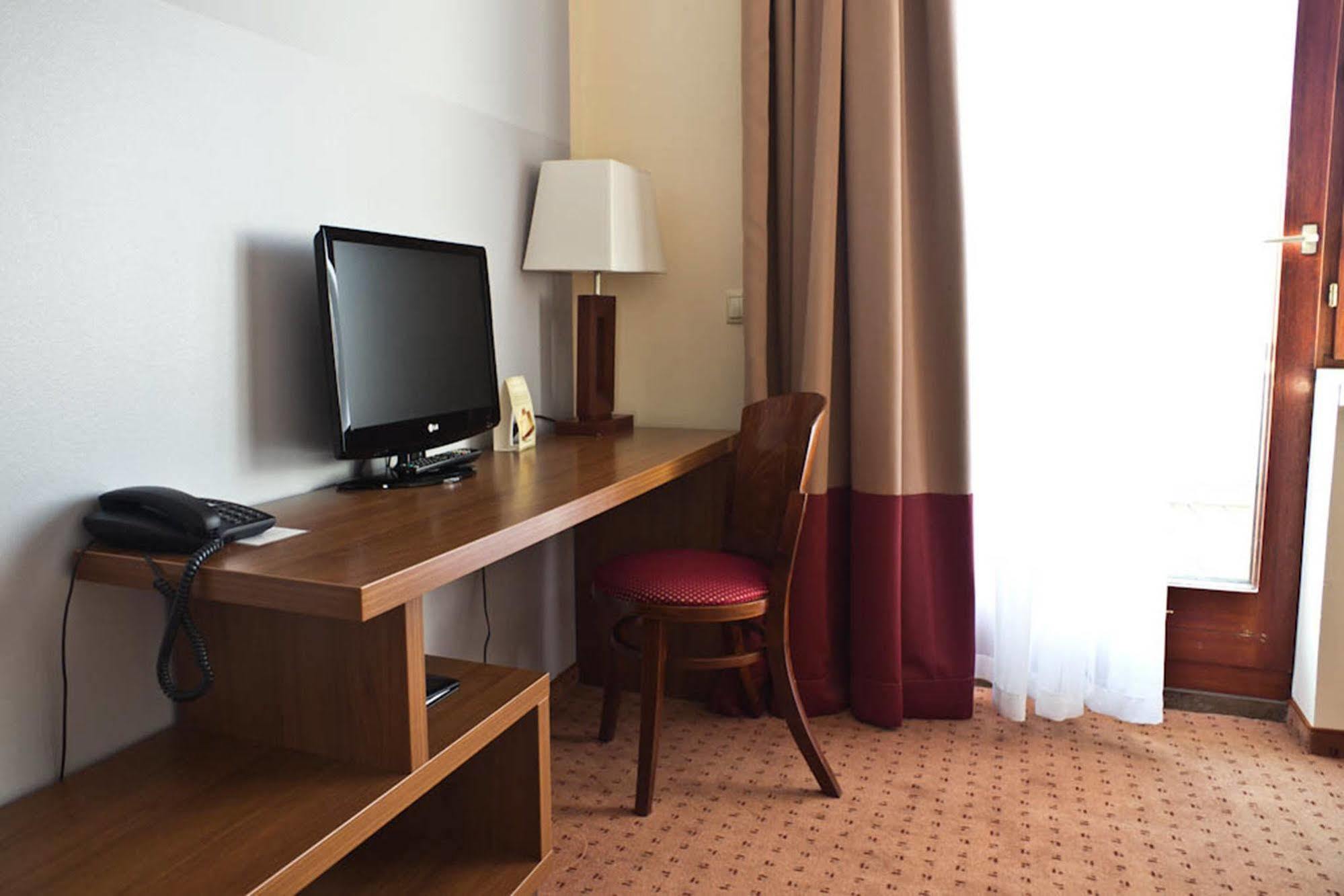 Ivbergs Hotel Messe Nord Berlin Dış mekan fotoğraf